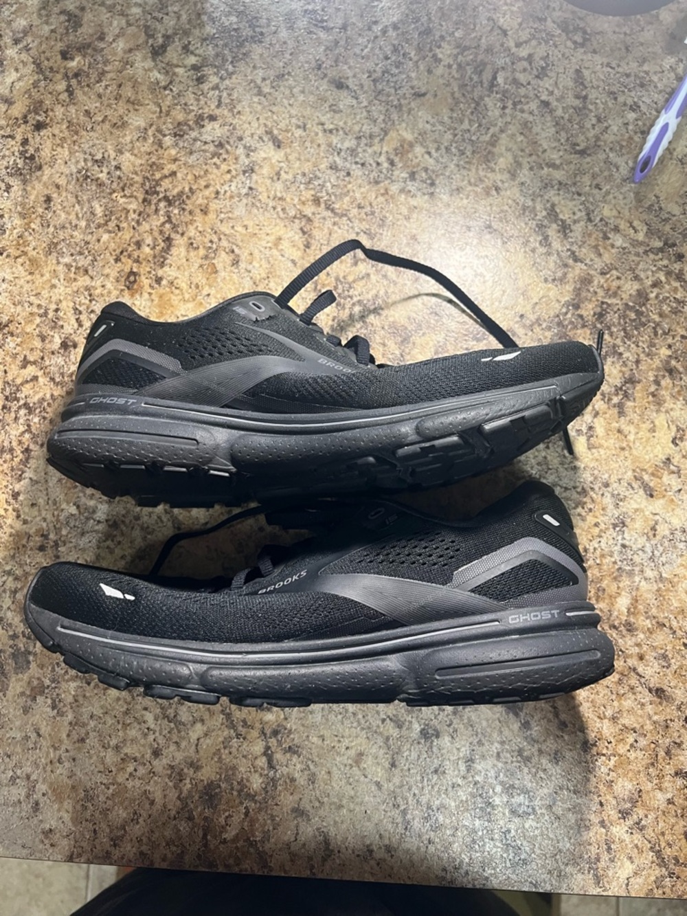 Brooks Ghost 15 Men’s Black Athletic Running Shoes - Picture 4 of 11